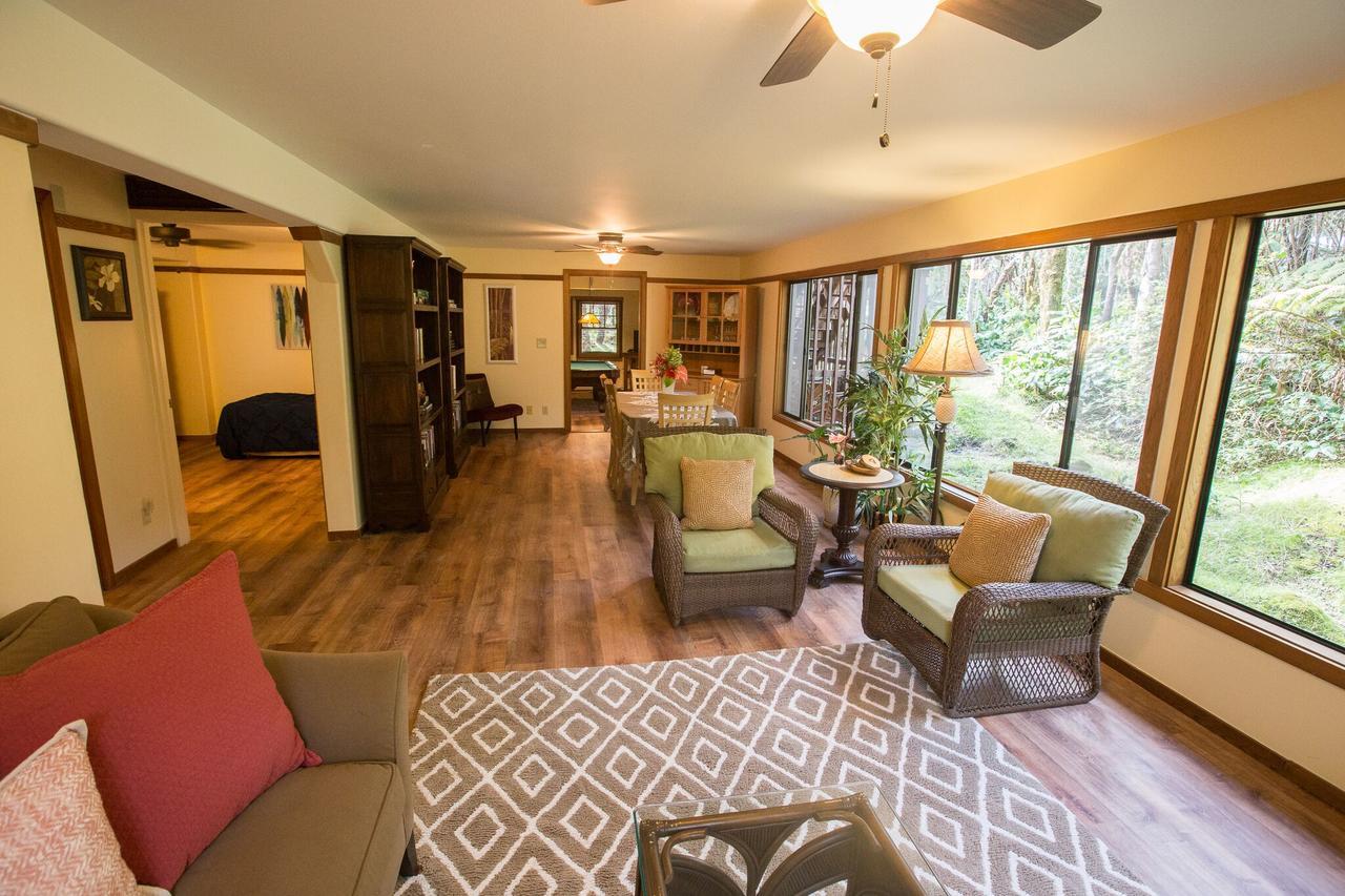 Hale Mauna Loa Upper Level With Shared Hot Tub Volcano Bagian luar foto